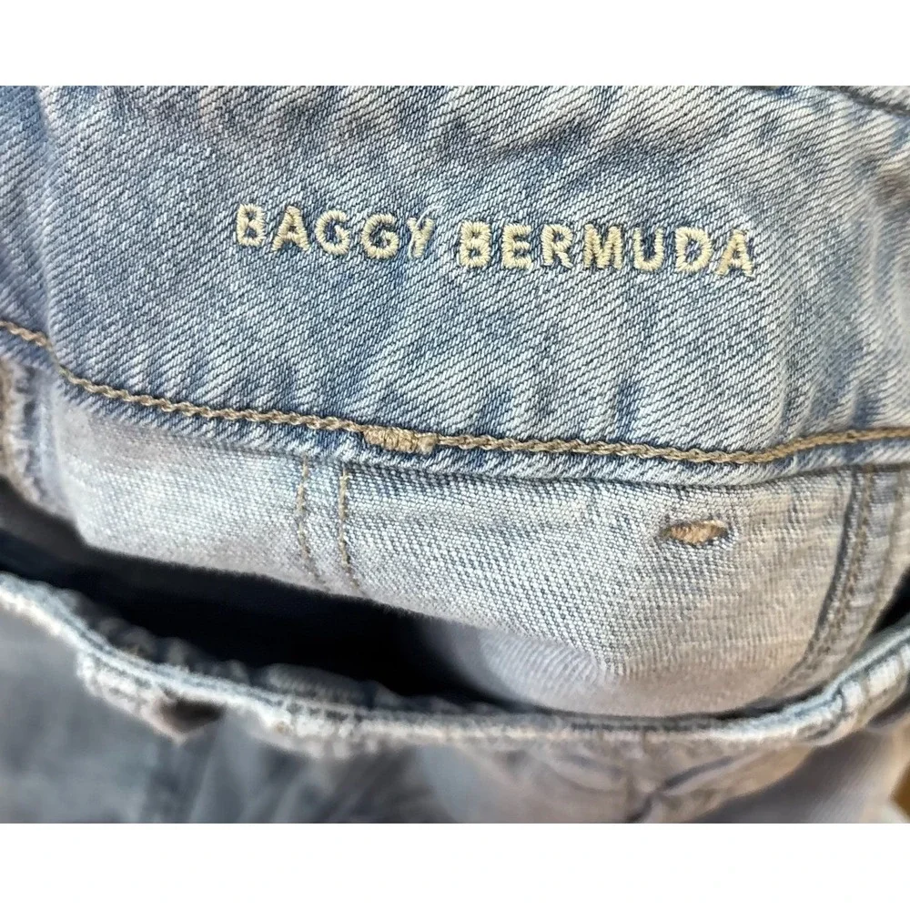 AMERICAN EAGLE Baggy‎ Bermuda Womens 10 Light Wash Denim Cargo Shorts